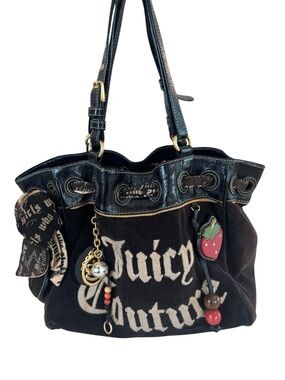 Vintage early 2000's Juicy Couture Strawberry Fields black Daydreamer +Charm Set